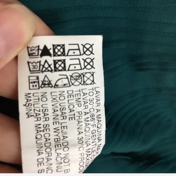 ✨5 FOR $25✨ Pull&Bear Green Textured Bodycon Dress - Picture 8 of 8